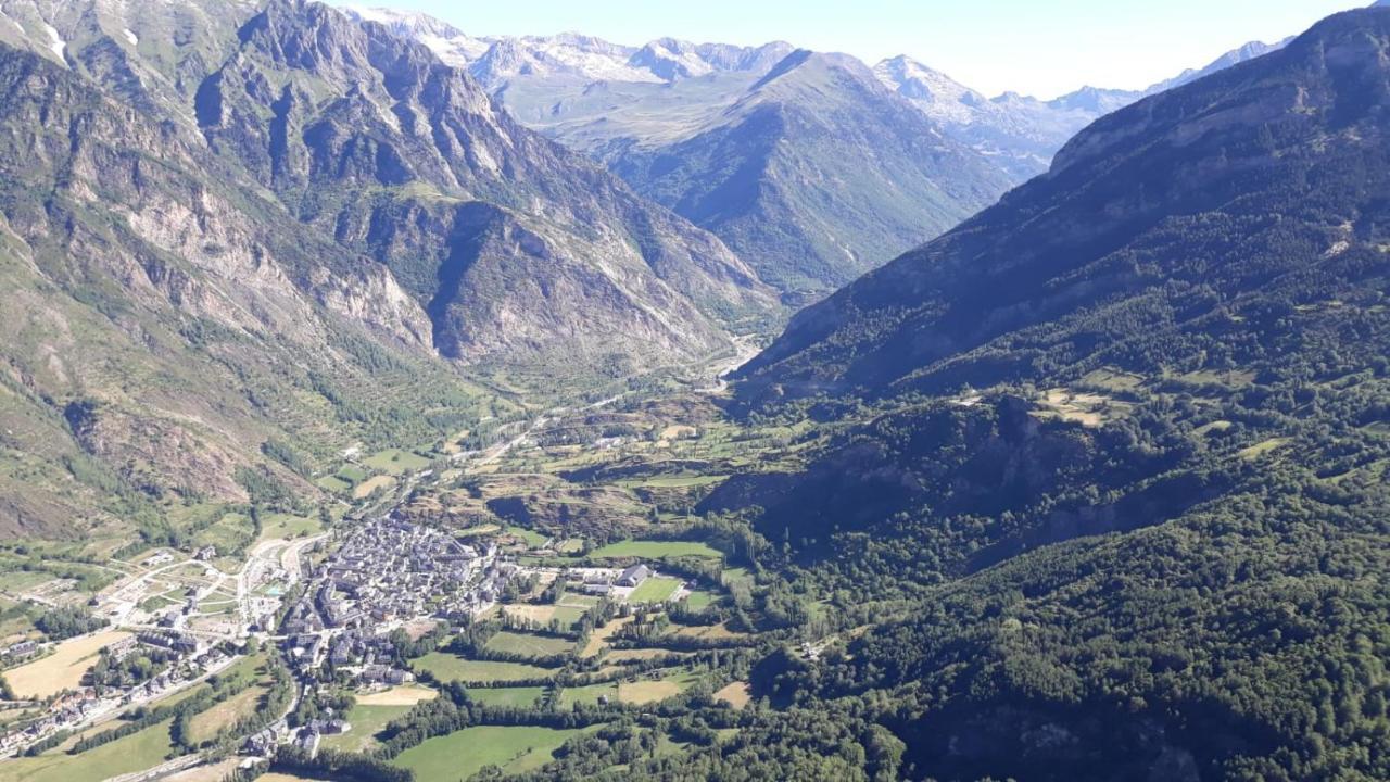 Bpirineos-Cotiella Appartement Benasque Buitenkant foto